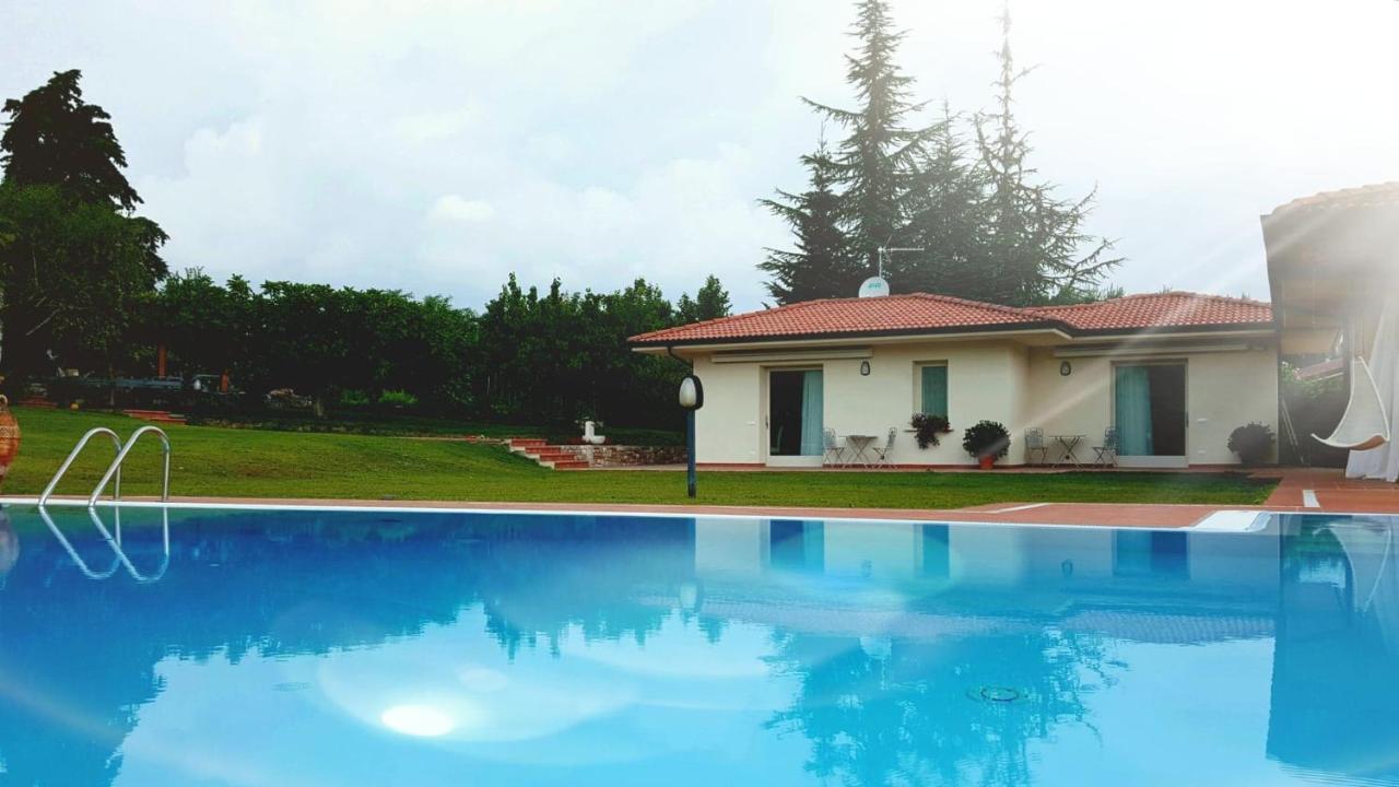 سان فيليتْشي ديل بيناكو Villa Josephine المظهر الخارجي الصورة
